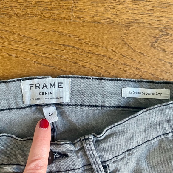 FRAME Le Skinny de Jeanne Crop Jeans; Light Grey - Size 29 - Picture 4 of 6